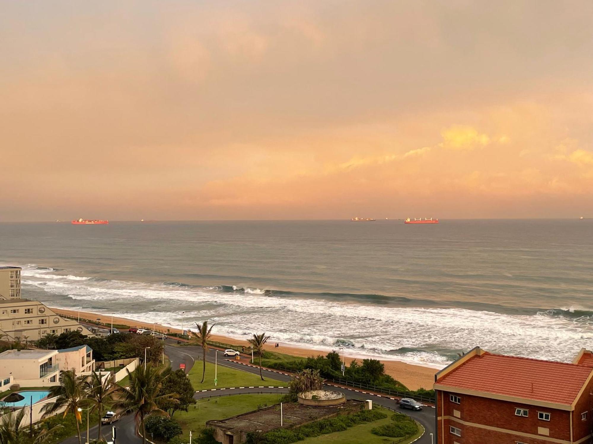 Umdloti Holiday Resort Apartment 514 - Amazing Breaker & Ocean Views Экстерьер фото